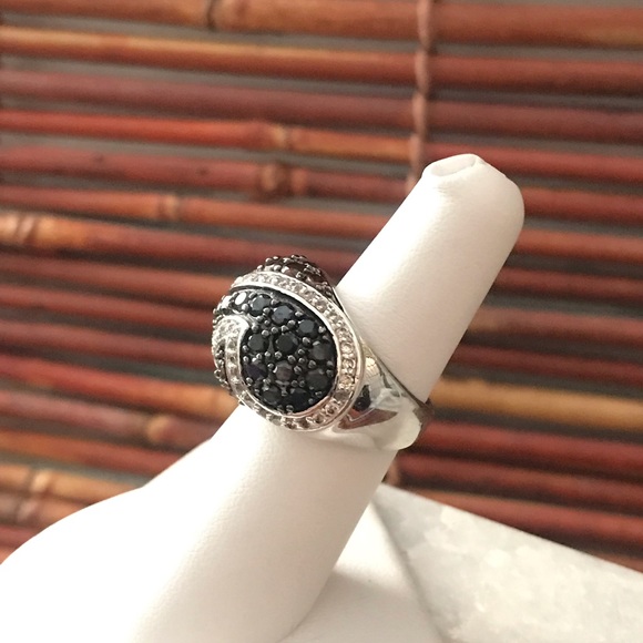 Dome Cocktail Ring Garnet Amethyst and Cubic Zironia Size 6 - Picture 3 of 9